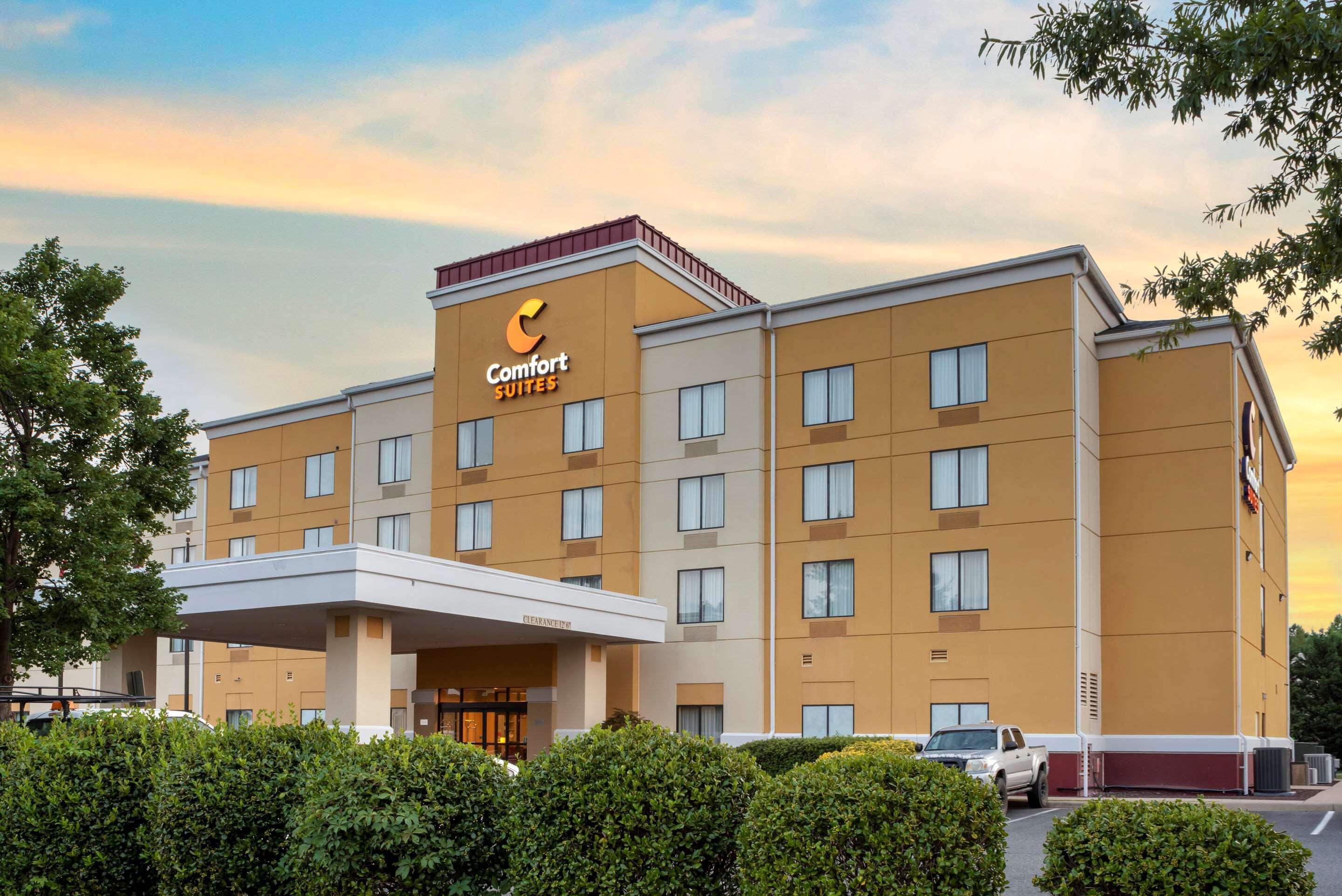คอมฟอร์ต สวีท เฟรเดอริคส์เบิร์ก นอร์ท เฟรเดอริคสเบิร์ก Hotel เฟรเดอริกส์เบิร์ก ภายนอก รูปภาพ